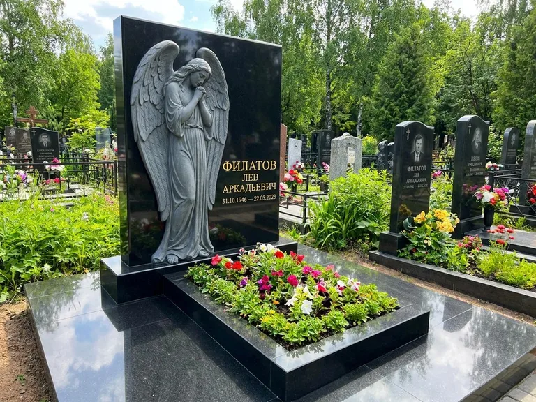 Памятник с барельефом — выполненная работа 31 в Белгороде