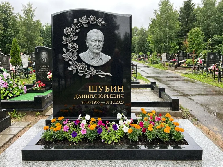 Памятник с барельефом — выполненная работа 34 в Белгороде