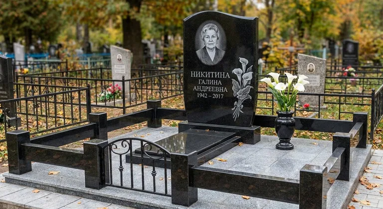 Памятник с гравировкой калл — выполненная работа «Никитина» в Белгороде