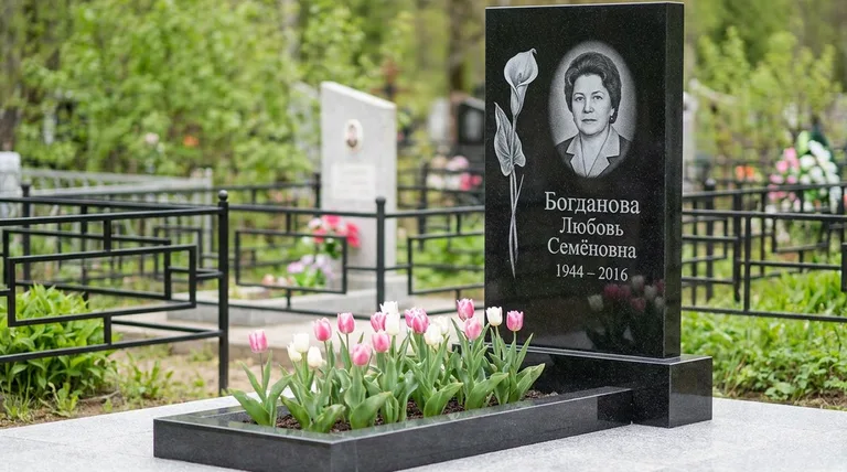 Памятник с гравировкой калл — выполненная работа «Богданова» в Белгороде