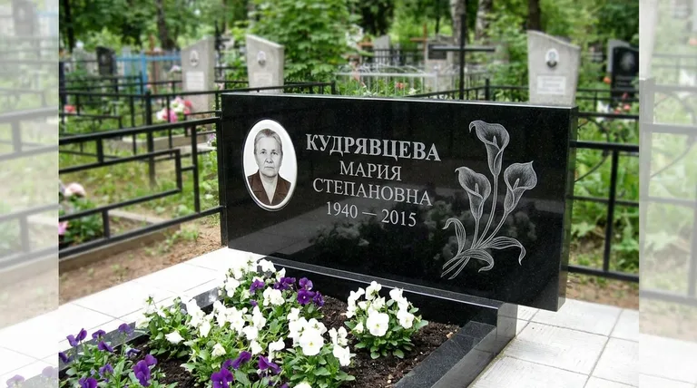 Памятник с гравировкой калл — выполненная работа «Кудрявцева» в Белгороде
