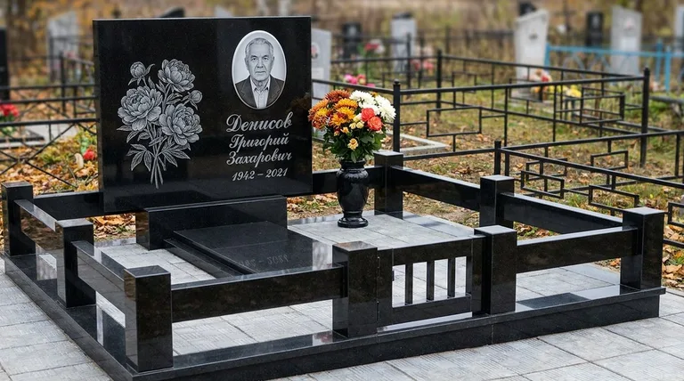 Памятник с гравировкой пионов — выполненная работа «Денисов» в Белгороде