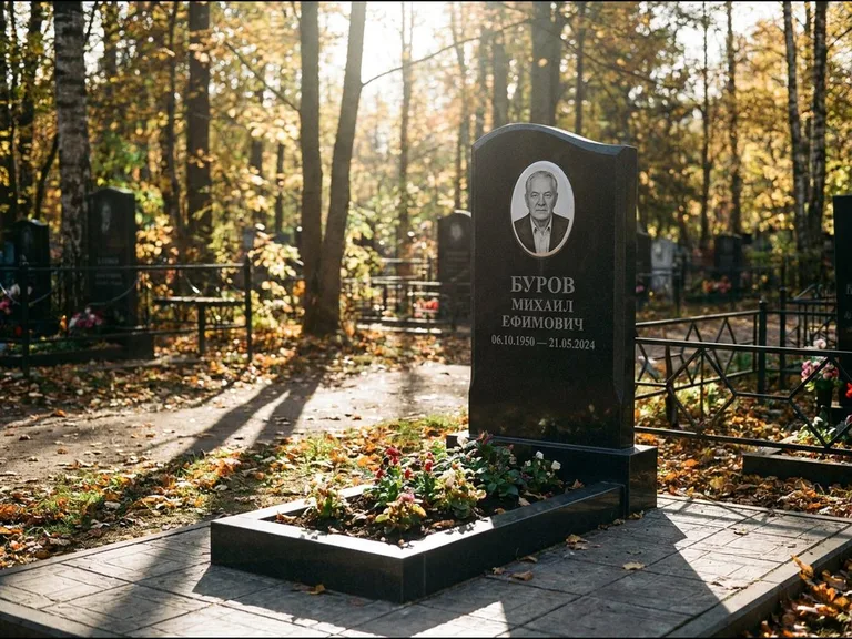 Овальный керамический портрет — установленная работа в Белгороде