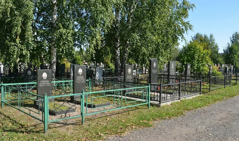 Лазаревское кладбище в Сочи