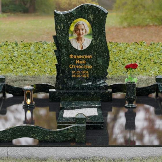 Вертикальная стела из Гранита с каскадной резьбой, гранит Балтик грин, вид 2